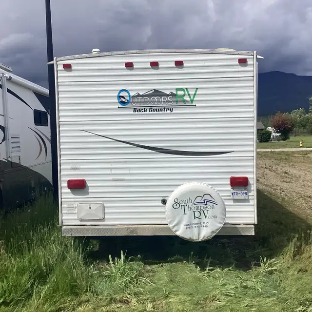 RV Trailer for sale 11900 in Travel Trailers & Campers in Kamloops - Image 2