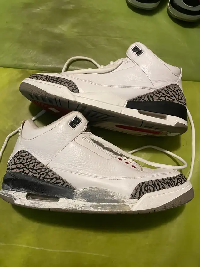 Air Jordan 3  US Size 9 EUR 42.5 in Men's Shoes in City of Toronto - Image 5