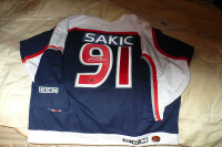 joe sakic signed 2000 all-star game jersey