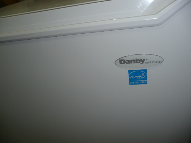 Danby Diplomat 3.3 cu. ft. Compact Refrigerator in Refrigerators in London - Image 2