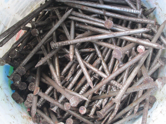 6 inch steel nails dans Quincaillerie, clous et vis  à Ouest de l’Île