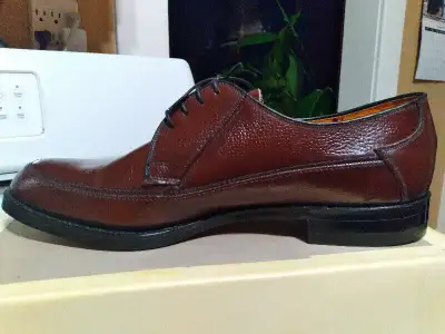 ROYAL WORTH LEATHER DRESS SHOE HAND MADE IN ENGLAND, View more