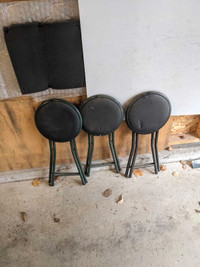 Fold-up stools
