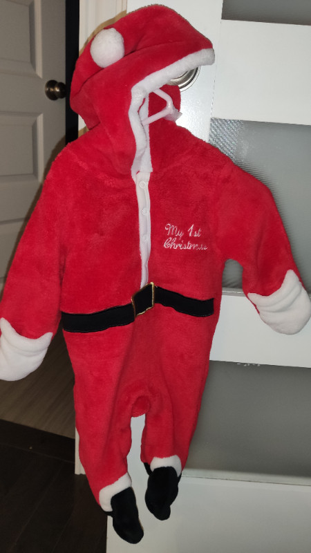 Baby Christmas outfit 3- 6 month in Clothing - 3-6 Months in Moncton