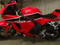 2017 CBR600RR with ABS and warranty 