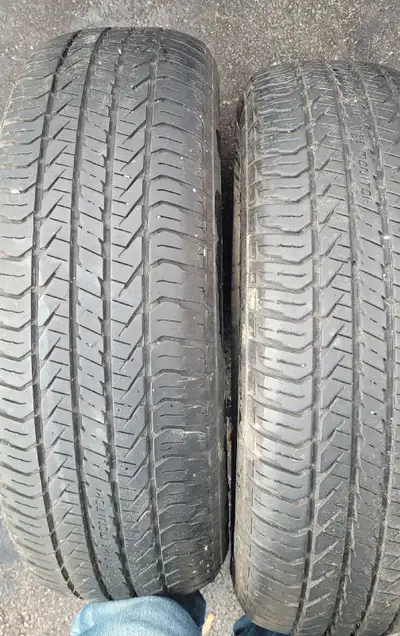 Pair of General Evertrek RTX 1 P185 65 R14 all season tire in good condition. Tread measures 6/32 so...