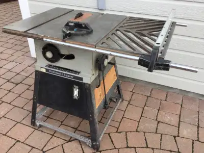 Banc de scie circulaire 9 po à arbre inclinable de marque Rockwell/Beaver fonctionnel Guide 261/2''...