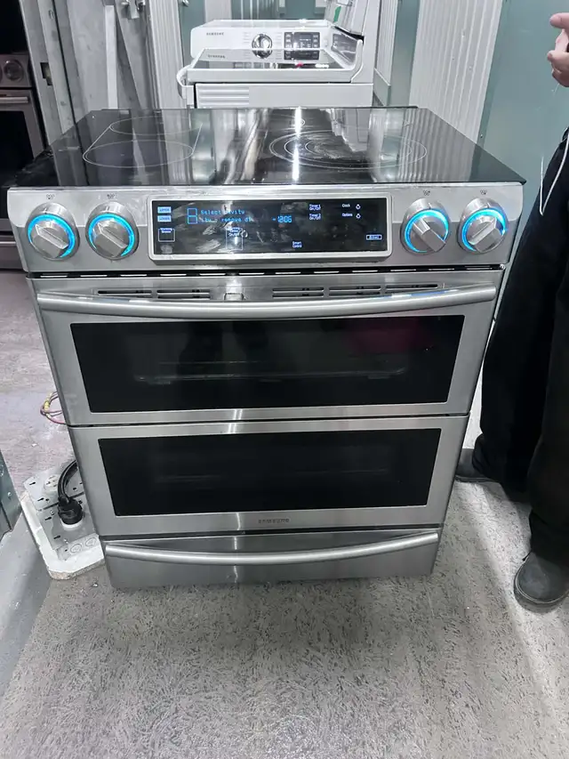 Samsung Fridge stove washer and dryer set  in Refrigerators in City of Montréal - Image 5