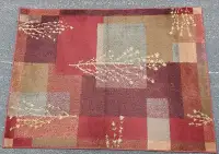 SMALL AREA RUG WITH EARTH TONES (46 " x 62")
