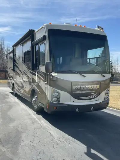 A quality Diesel Pusher Motorhome providing all features for luxury travel and convenience. 47,001 m...