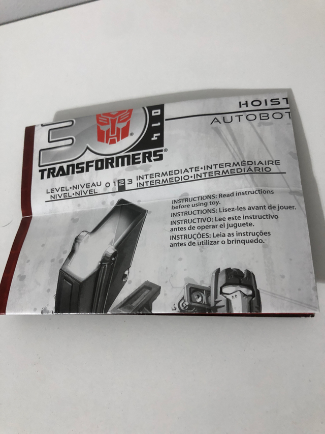 Transformers Generations Thrilling 30 Hoist $15 in Toys & Games in Kitchener / Waterloo - Image 4