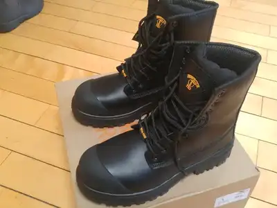 Men's Size 10 workboots, Prospector Pro Power 8..BNIB.. ***APRIL SUPER SPECIAL*** --- Now REDUCED to...