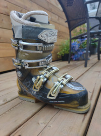 Women's Salomon Ski Boots - 24.5