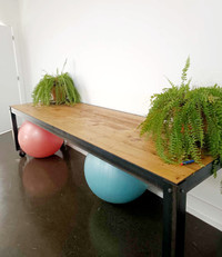 Table en bois et métal ,style industriel
