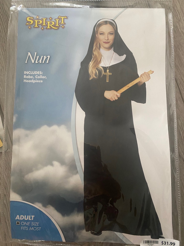 Nun Halloween costume with necklace in Costumes in City of Toronto