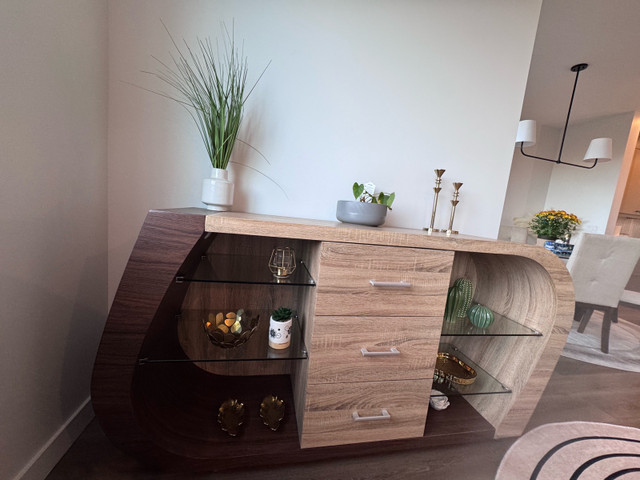 Cadenza sideboard in TV Tables & Entertainment Units in Edmonton - Image 3