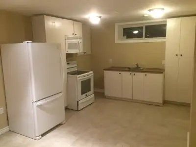 BASEMNT UNIT FOR RENT 2-bedroom basement apartment available for rent. Centrally located on Truscott...