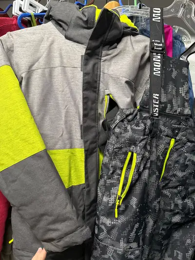 youth snowsuit size 14, View more