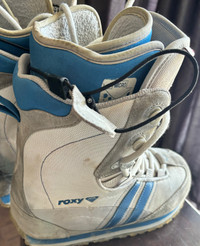 Snowboard ski boots Roxy size 8.5 women’s 