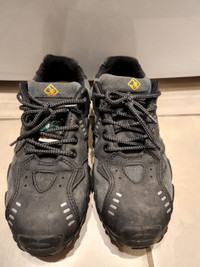 CSA Safety Shoes Mens 6 Ladies 8 like new