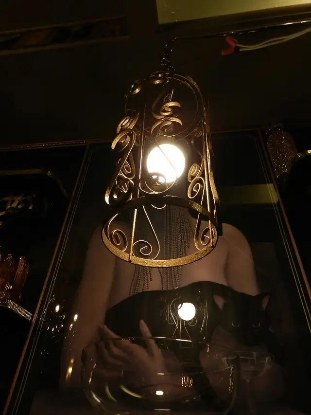 Vintage 2pc MCM Swag Scroll Iron Pendant Lights in Indoor Lighting & Fans in Oshawa / Durham Region - Image 6