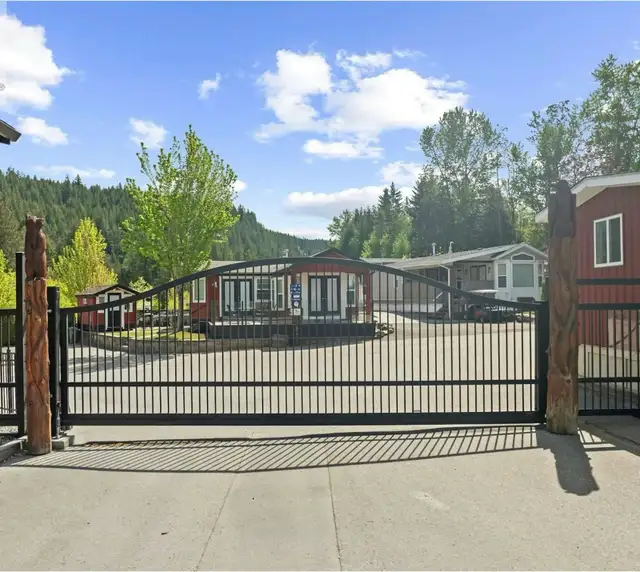 Shuswap RV Lot Rental - Blind Bay - Seasonal Site in British Columbia in Canada - Image 4