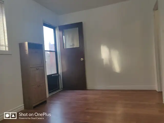 1 bright room for rent close to Seneca College in Finch and 401 in Room Rentals & Roommates in City of Toronto - Image 11