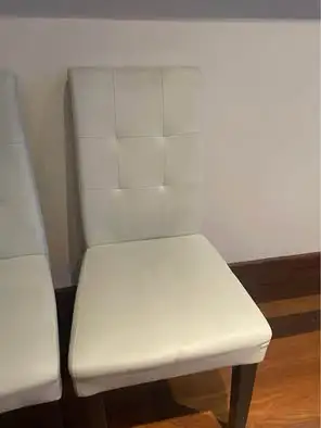 Dining room table, included 6 white chairs in Dining Tables & Sets in Laval / North Shore - Image 4