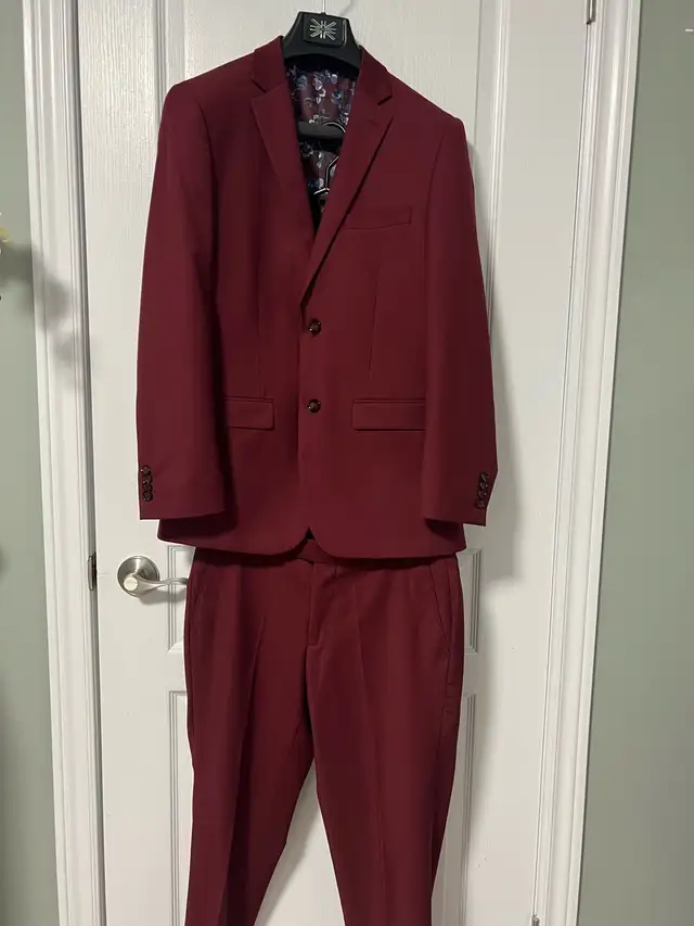 Men’s Suit great for grad in Men's in Oshawa / Durham Region - Image 5