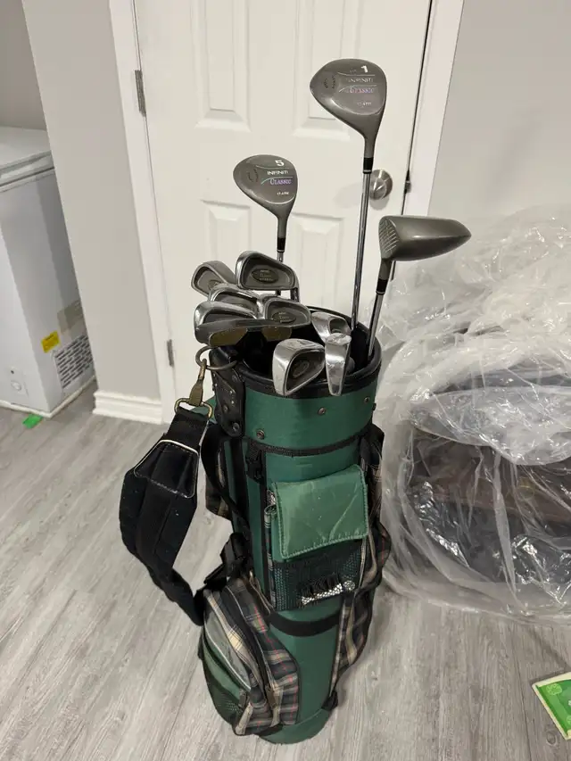 Golf clubs and bag in Golf in Ottawa - Image 3