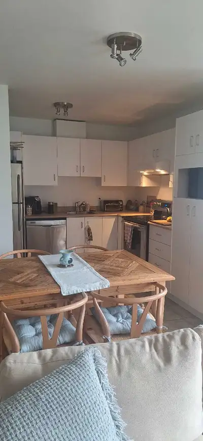 41/2 Au 5875 ave du Costebelle pour septembre