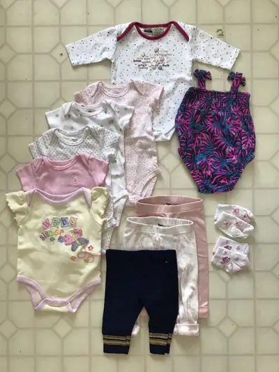Excellent condition 0 to 3 month clothes, View more