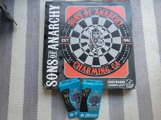 Sons Of Anarchy Heavy Duty Dart Board + Darts