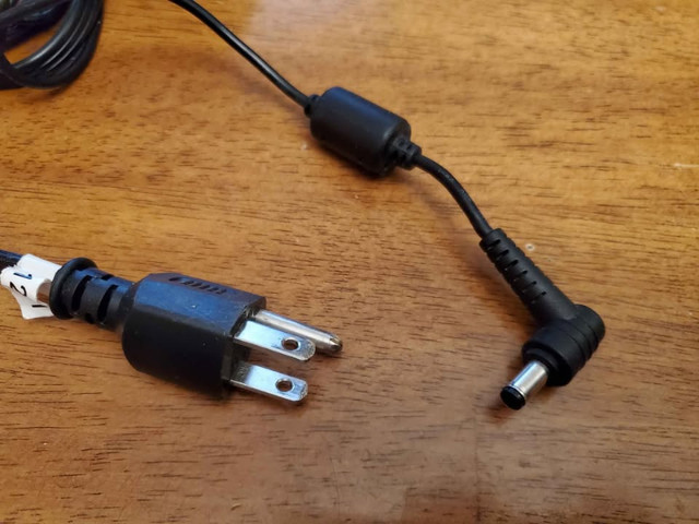 Chargeur Asus ADP-65JH BB 19v 3.42a dans Accessoires pour portables  à Ville de Montréal - Image 3