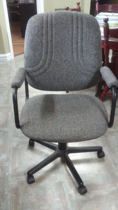 CHAISE DE BUREAU COULEUR GRIS, View more