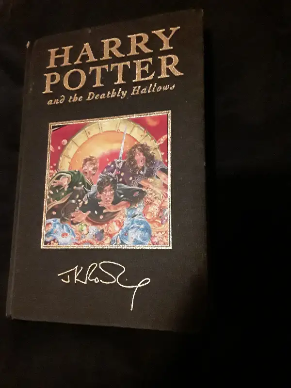 1st Edition/1st Print Harry Potter Bloomsbury Deluxe Set UK in Fiction in Ottawa - Image 3