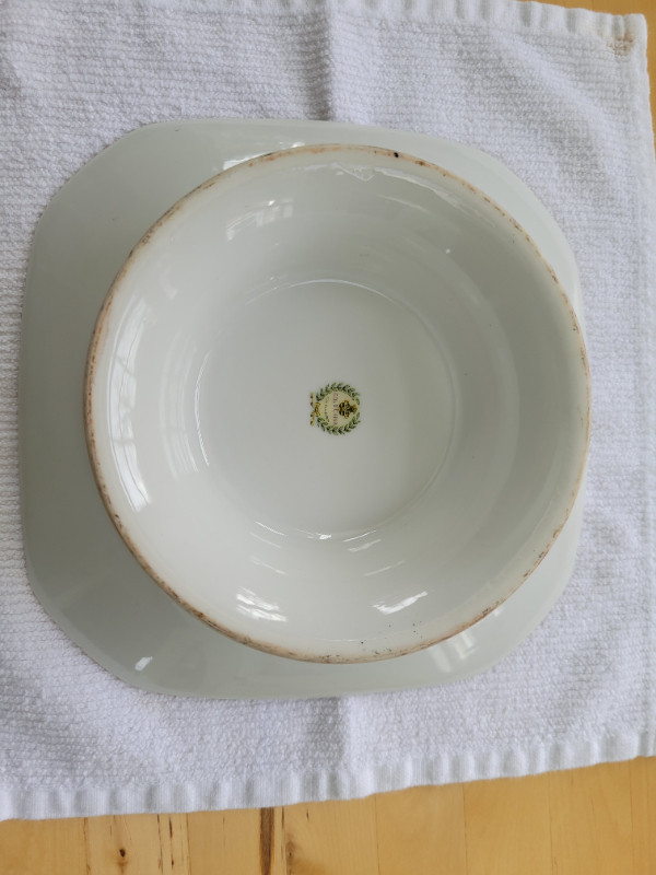 Porcelain Cake Stand, Square, Japan in Kitchen & Dining Wares in Napanee - Image 3