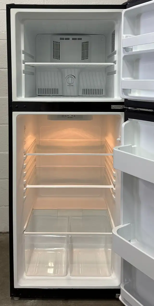 APARTMENT SIZE FRIDGE “FRIGIDAIRE” H60/W24/D29 in Refrigerators in City of Toronto - Image 3