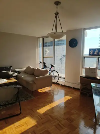 Room Available – 2 Bedroom Apartment One room for rent, suitable for 1 or 2 people. Features: - Ampl...