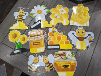 NEW 10 pcs Bumble Bee Tabletop Hanging Decorations for party