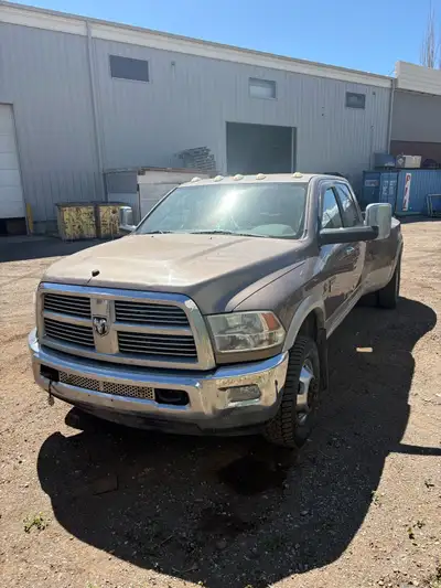 We’re selling our 2010 Ram 3500 Laramie, 6.7 Cummins. It has 356000km. Well maintained, new high pre...
