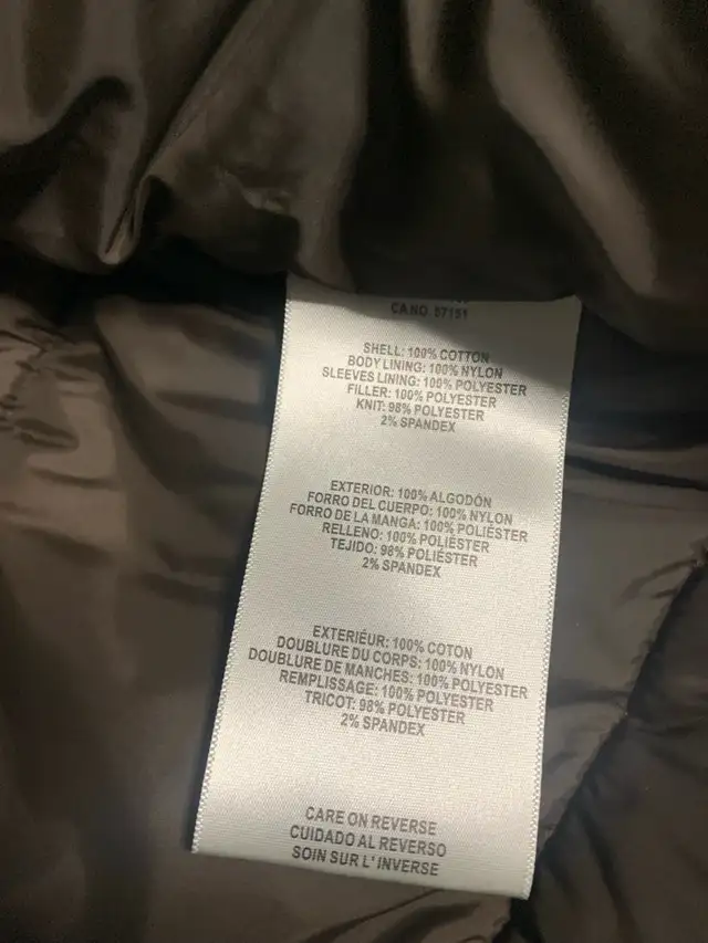 Levi's Corduroy Puffer in Men's in Markham / York Region - Image 5