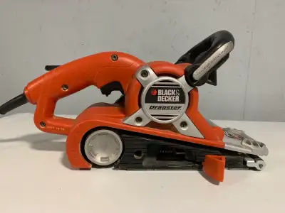 Ponceuse à bande Black and Decker, View more