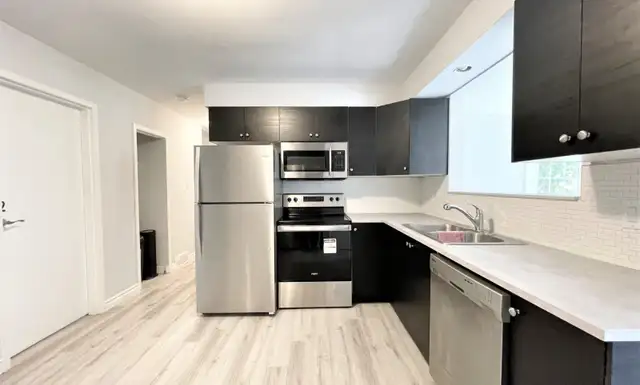  Renovated & Furnished Student Rental – Near CC, UW & WLU in Long Term Rentals in Kitchener / Waterloo - Image 9