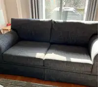 BEST DEAL, ON SALE!!Couch with good condition 