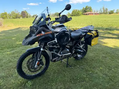 2014 BMW R1200GS Adventure Fully equipped and ready for adventure. One owner, dealer serviced its en...