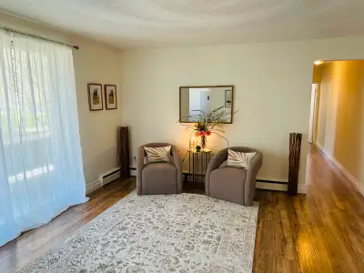 Avail now or Sept 1st. Large and quiet 2BR apt with Balcony. In small low-rise building. Great locat...