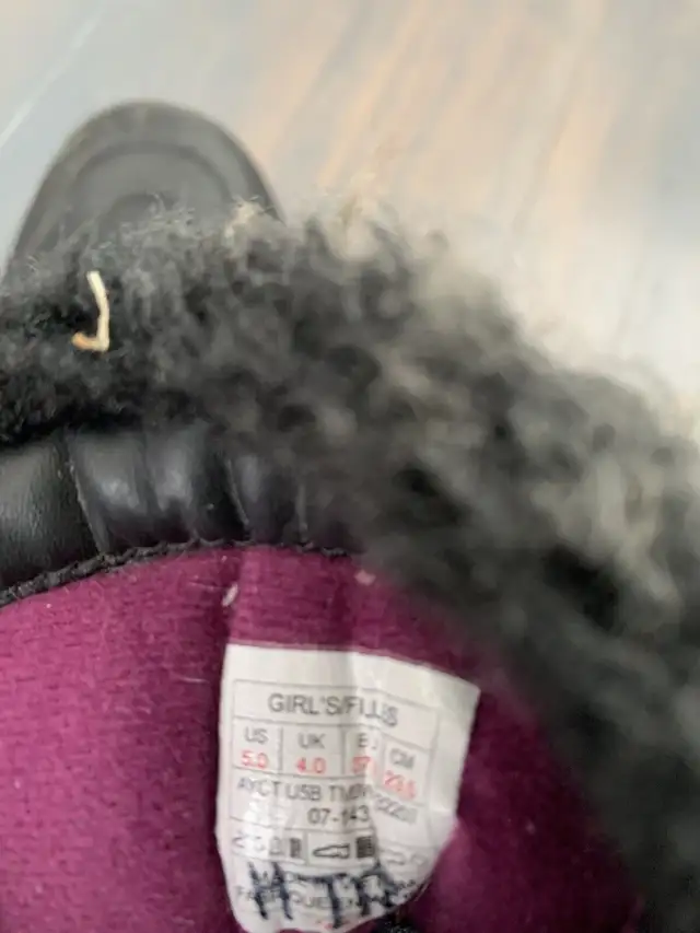 The North Face Girls Winter boots  in Kids & Youth in Edmonton - Image 5