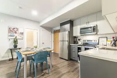 Female-Only Private Room with Ensuite | Walk-In Closet | Fully Furnished | $1,100/month (Discounted)...