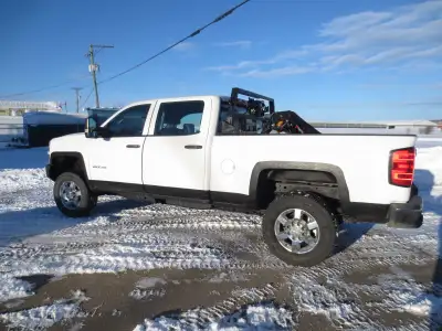 4x4 truck, all new tires, upper ball joints, new brakes, new tire rod has a winch in front and back